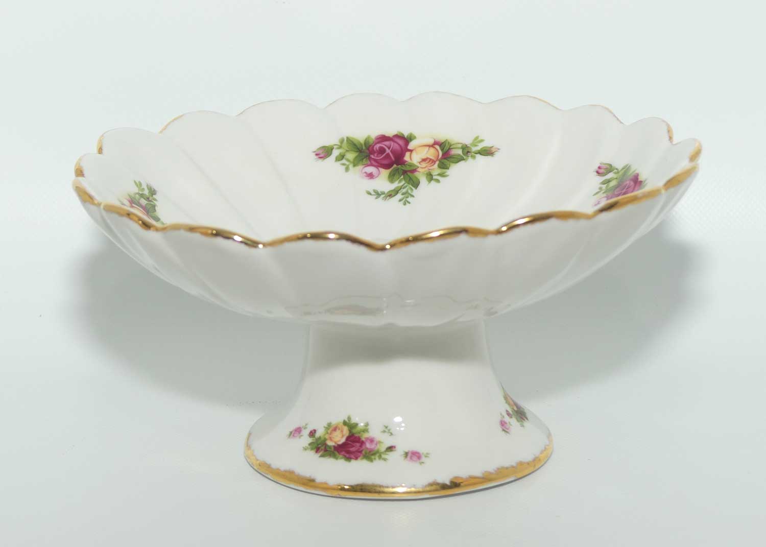 Royal Albert Bone China Old Country Roses fluted edge compote | © 1962 Royal Albert Ltd backstamp | Asian