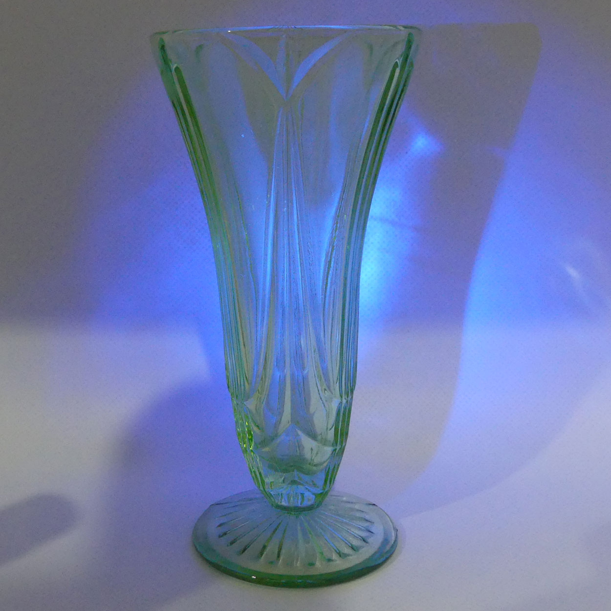 Green Depression Glass footed vase | 19cm | patterned design | #2