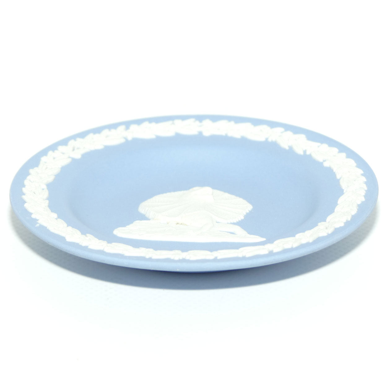 Wedgwood Jasper | Australian Fauna | White on Pale Blue | Frilled Neck Lizard Plate | Box + Cert