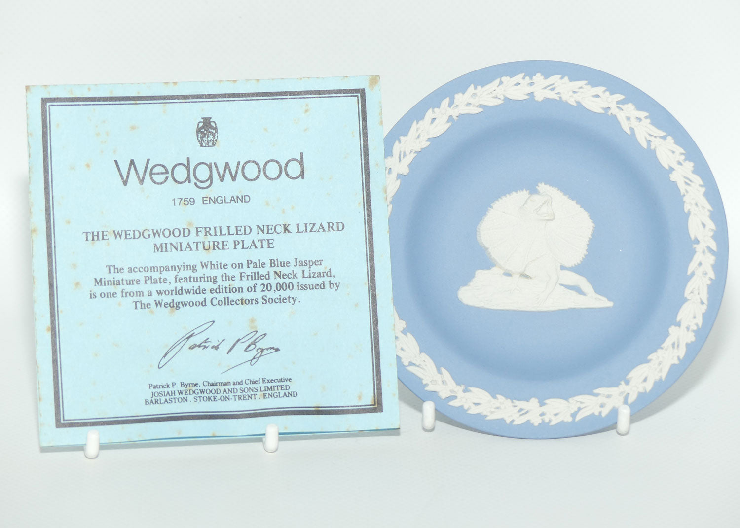 Wedgwood Jasper | Australian Fauna | White on Pale Blue | Frilled Neck Lizard Plate | Box + Cert
