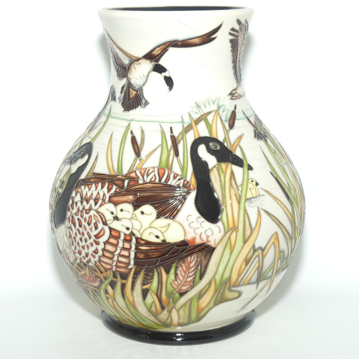 Moorcroft The Gathering 869/9 vase | LE 21/50 | No Box