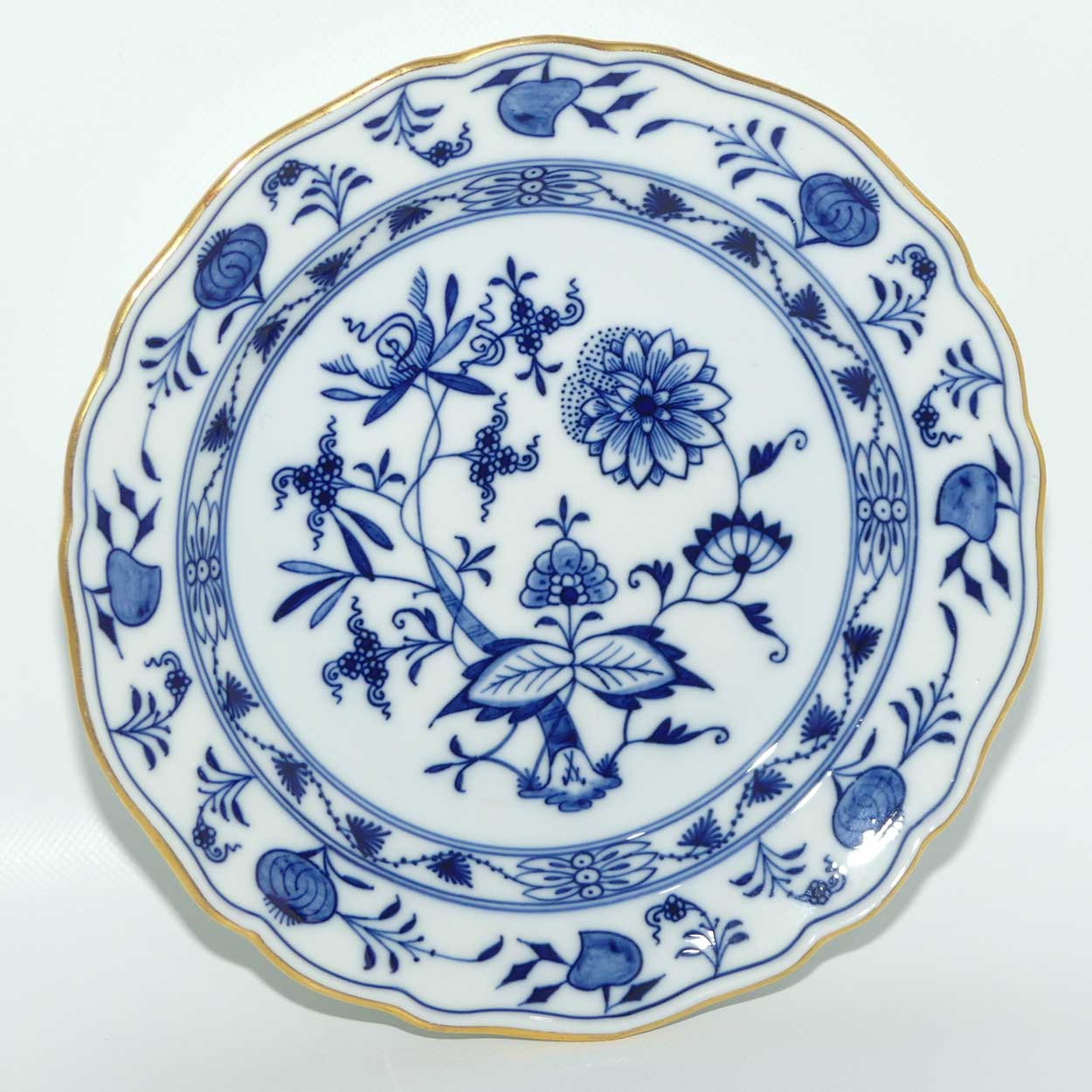 Meissen Blue Onion | Zwiebelmuster Blue Onion plate | Gilt Edge | 17cms diam