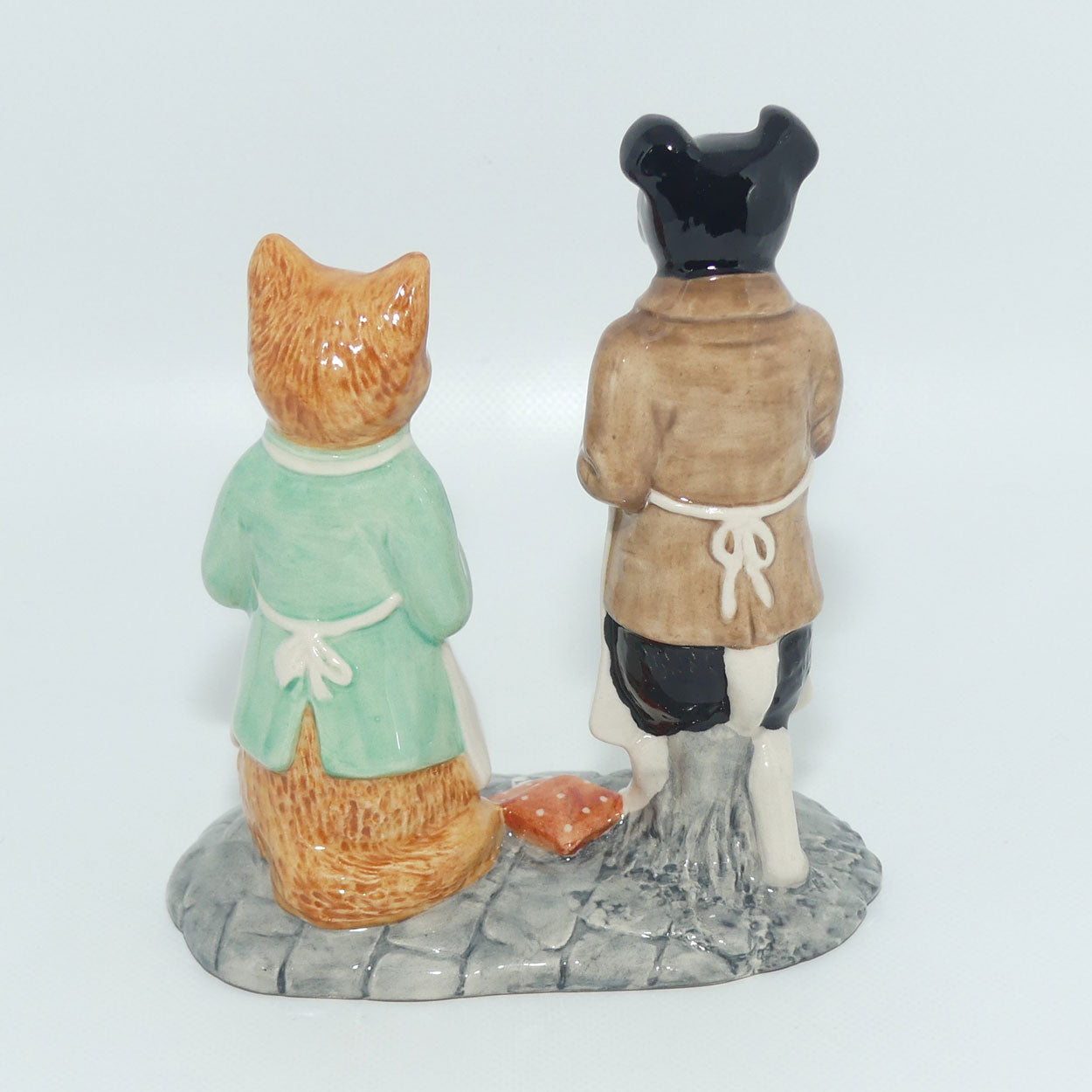 Beswick Beatrix Potter Ginger and Pickles tableau