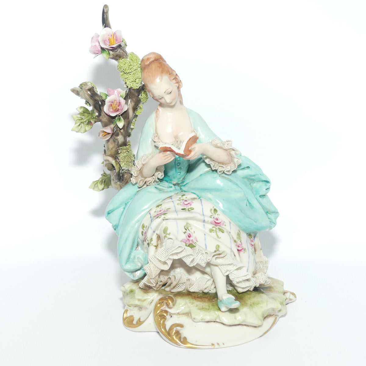 Capodimonte figure | signed D Bellaire | Lady Reading Book