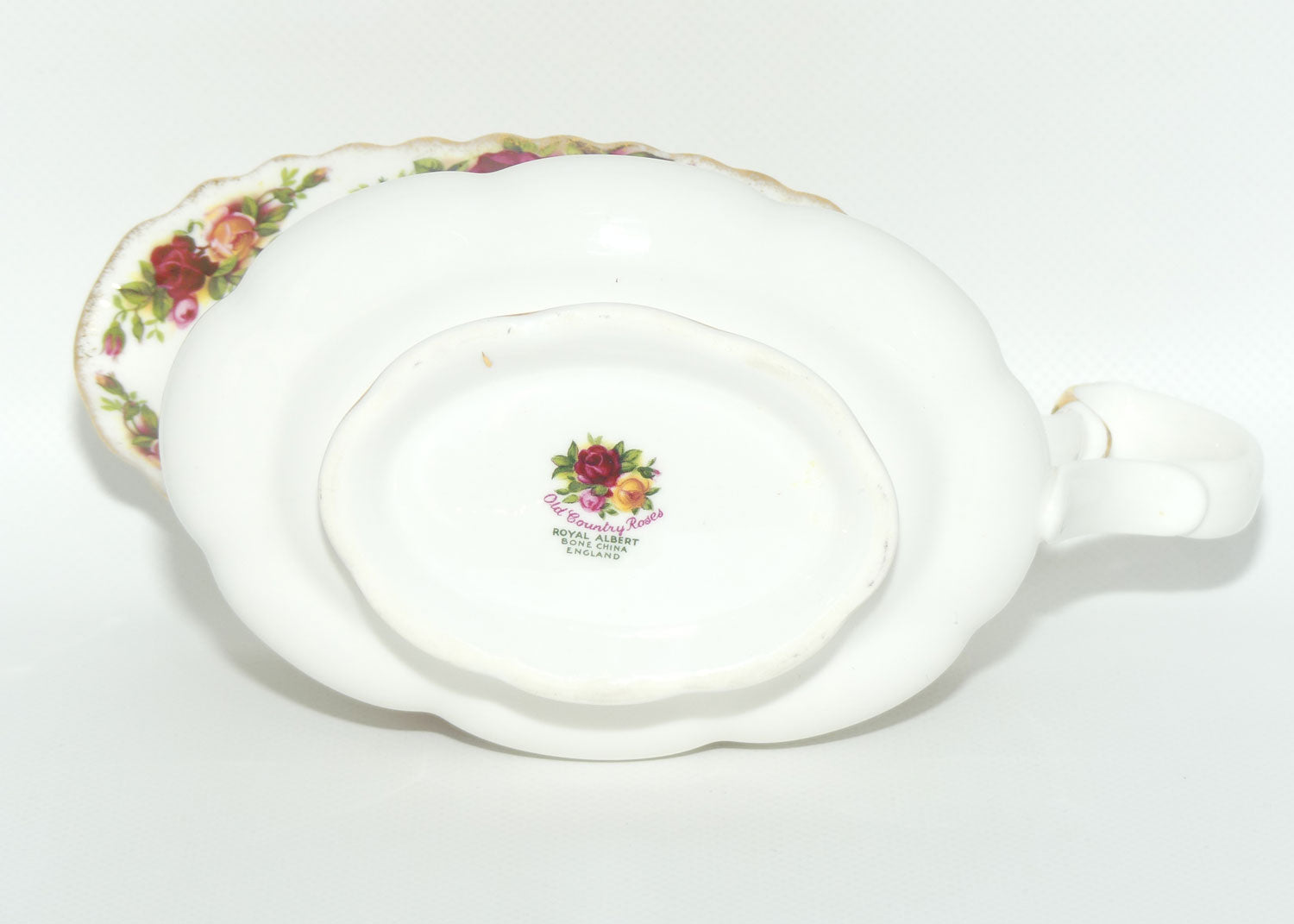 Royal Albert Bone China Old Country Roses England gravy boat and underplate | early backstamp