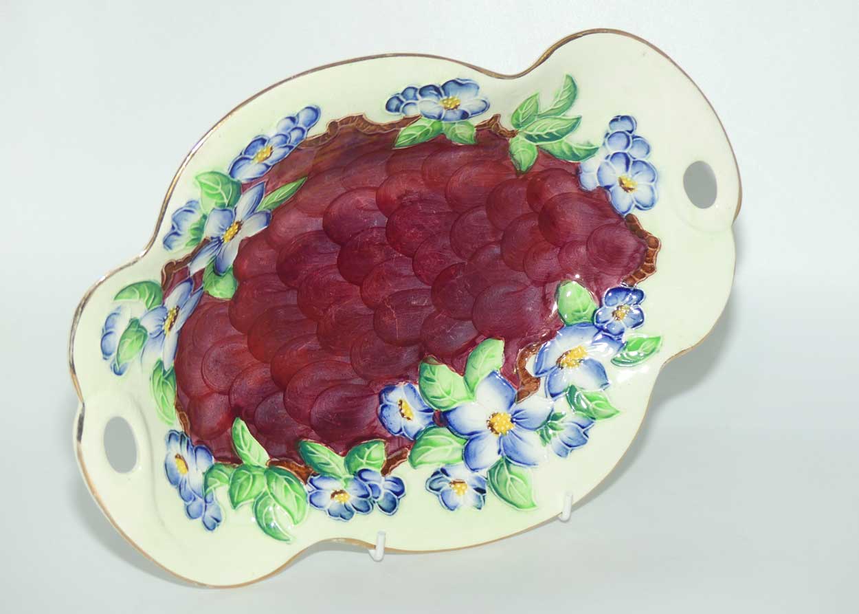 Maling Embossed Lustre Floral twin handle oval bowl | Rouge and Green