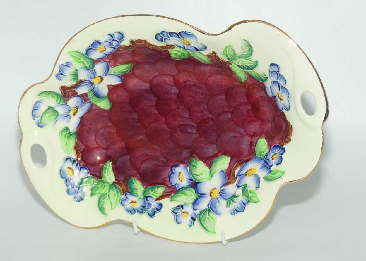 Maling Embossed Lustre Floral twin handle oval bowl | Rouge and Green