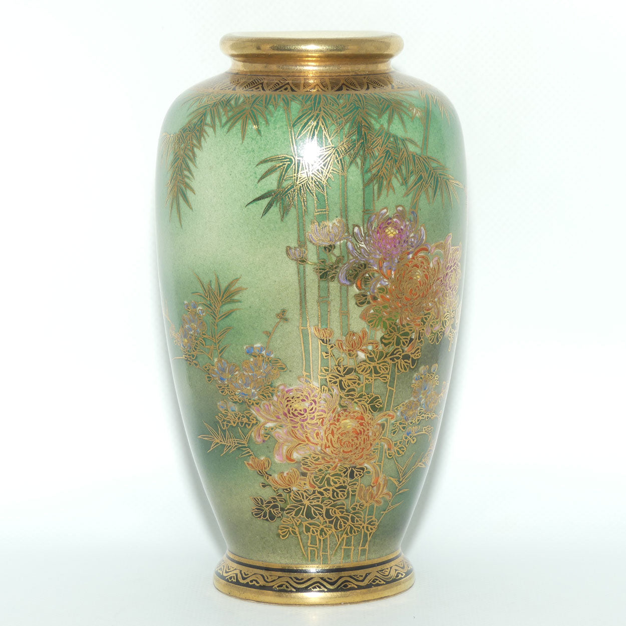 Satsuma vase depicting Bamboo and Chrysanthemum Flowers | Green ground | late Meiji | Taisho period