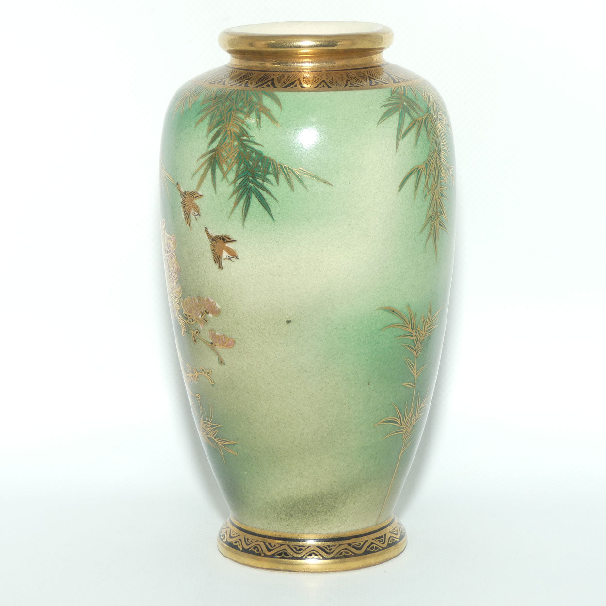Satsuma vase depicting Bamboo and Chrysanthemum Flowers | Green ground | late Meiji | Taisho period