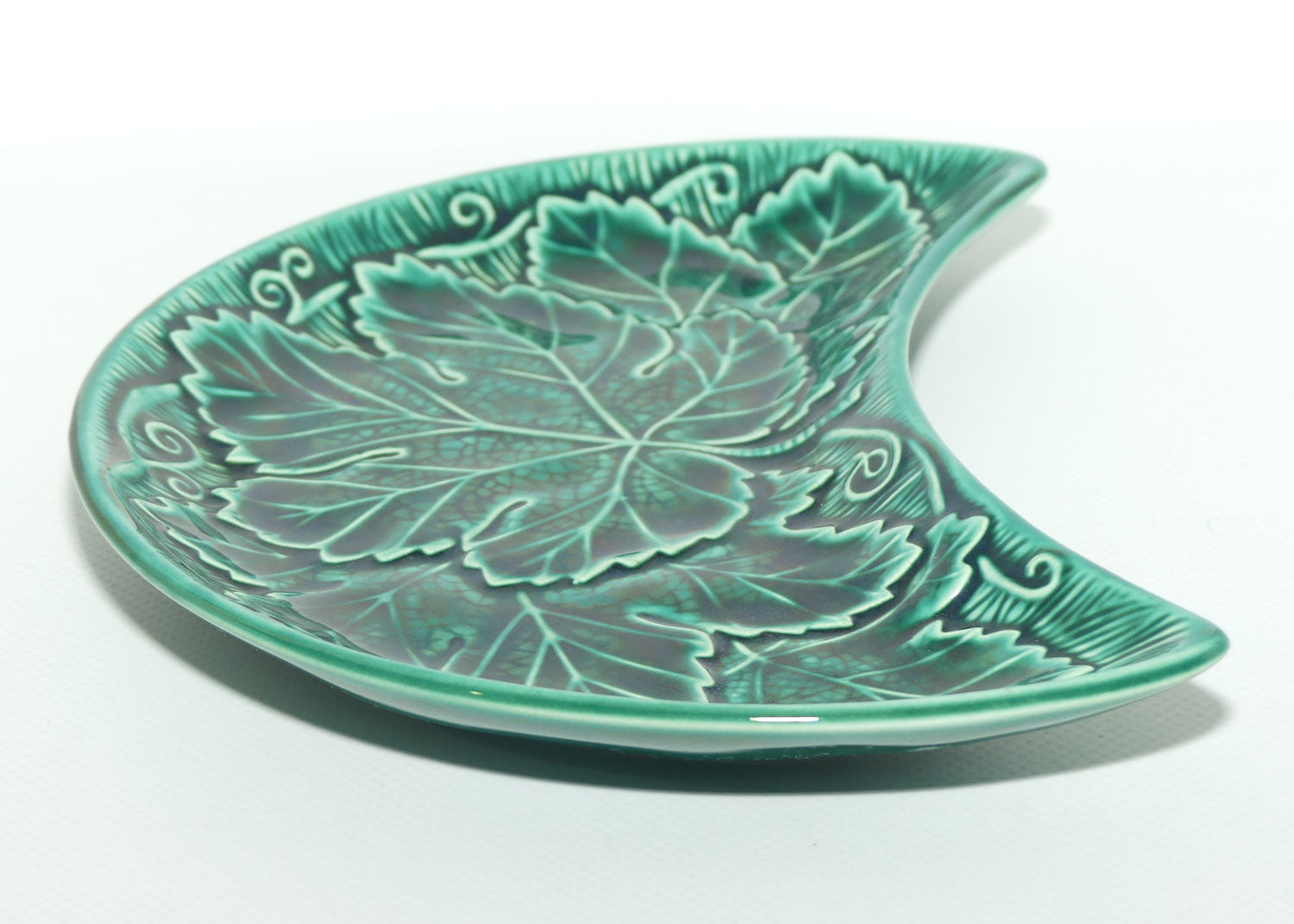 Wedgwood of Etruria Green Majolica crescent dish