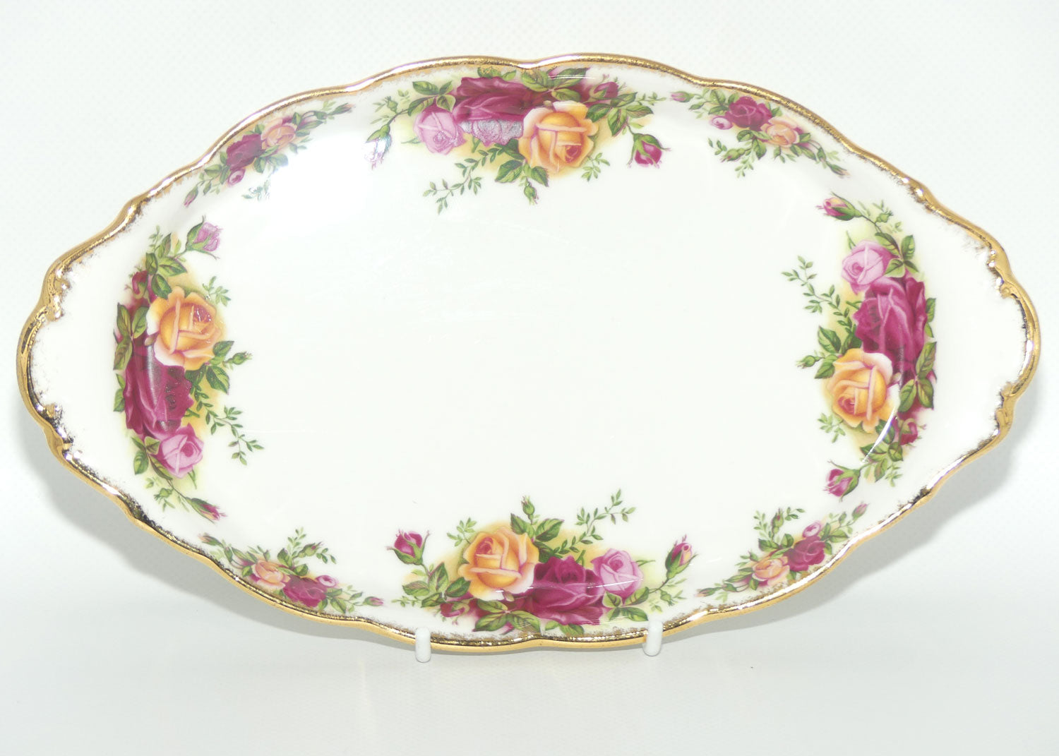 Royal Albert Bone China England Old Country Roses Oval Tray | 15cm | © 1962 Royal Albert Ltd backstamp | #1