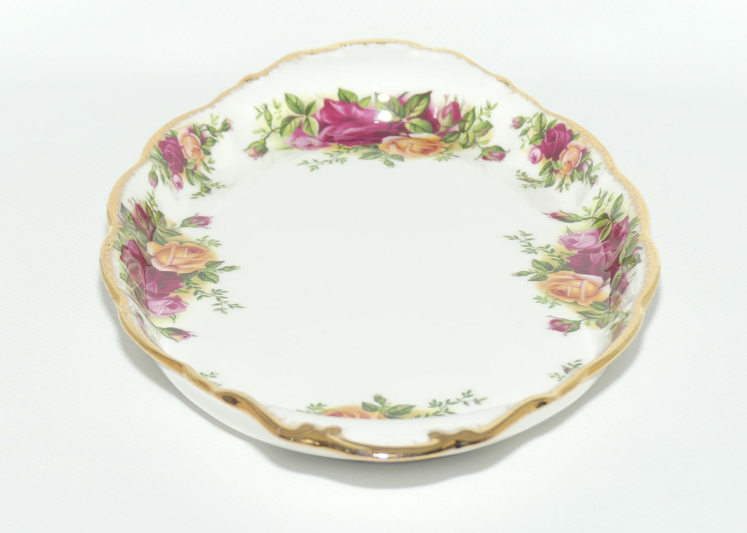 Royal Albert Bone China England Old Country Roses Oval Tray | 15cm | © 1962 Royal Albert Ltd backstamp | #1