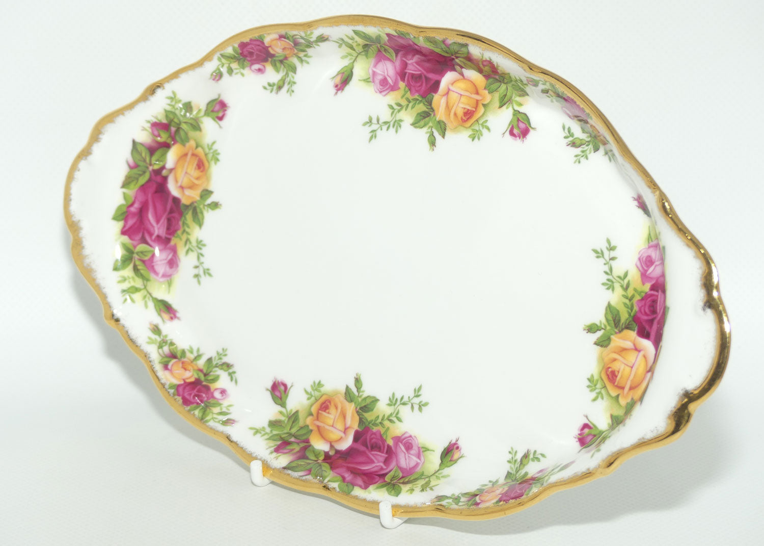 Royal Albert Bone China England Old Country Roses Oval Tray | 25cm | © 1962 Royal Albert Ltd backstamp | #2