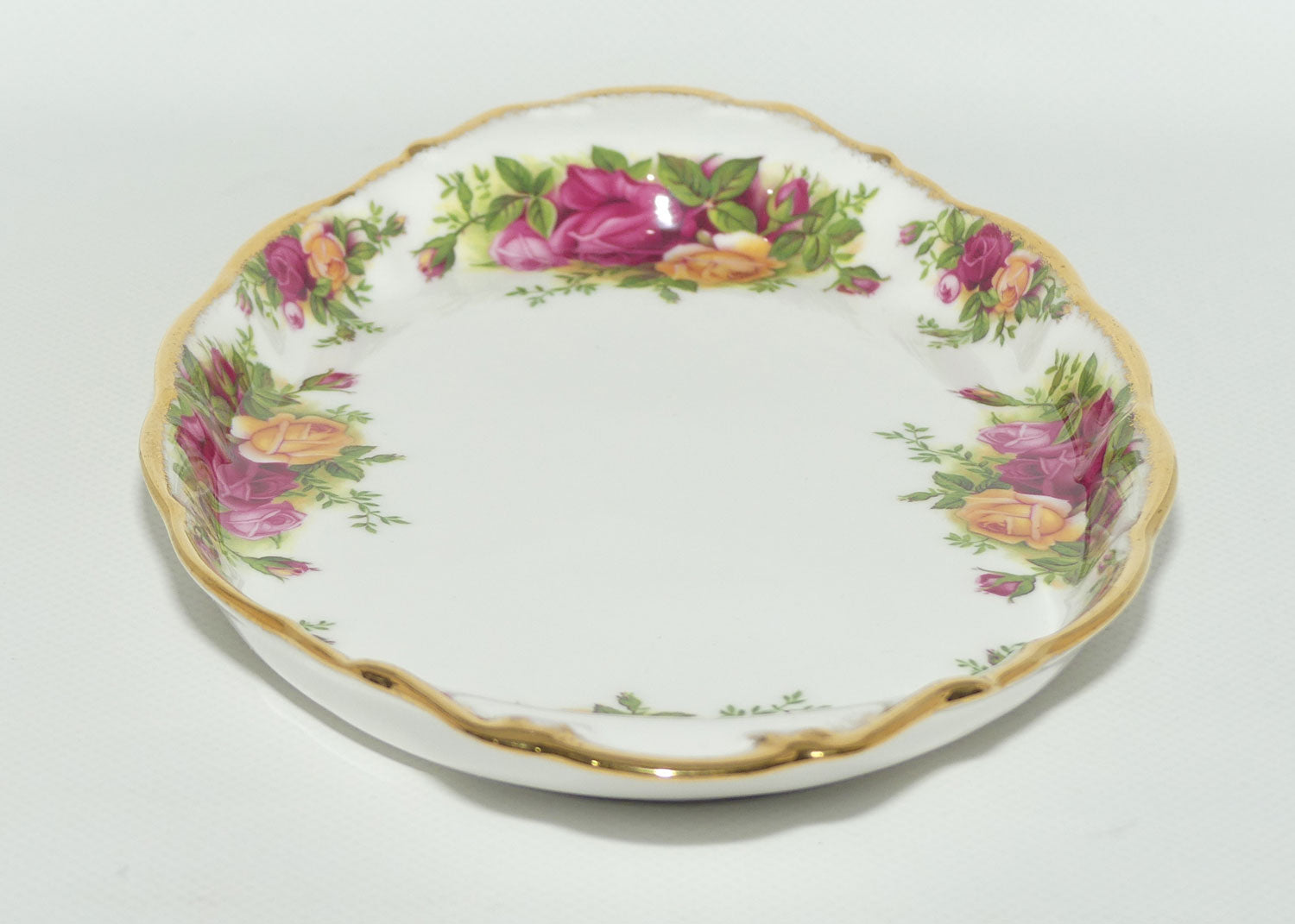 Royal Albert Bone China England Old Country Roses Oval Tray | 25cm | © 1962 Royal Albert Ltd backstamp | #2