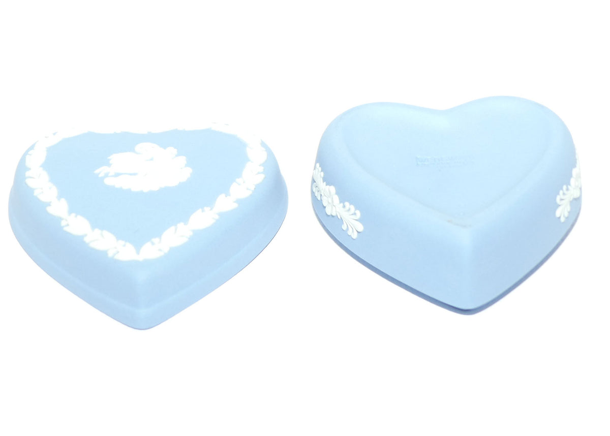 Wedgwood Jasper | White on Pale Blue | Aurora mini heart shape trinket