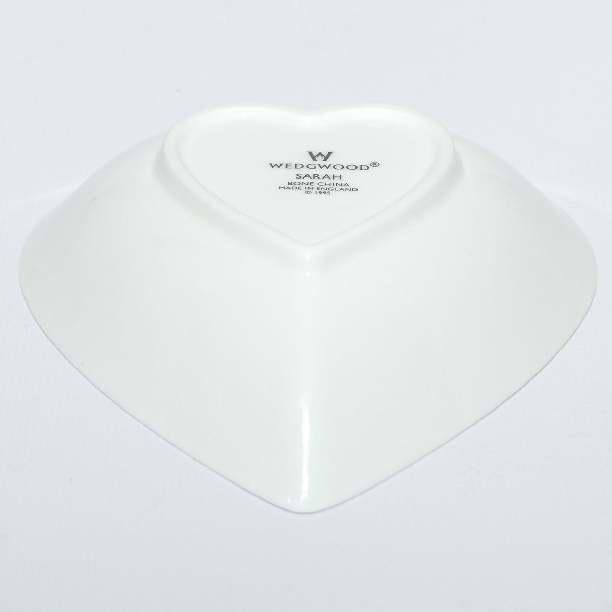 Wedgwood Sarah pattern heart shape trinket bowl | boxed