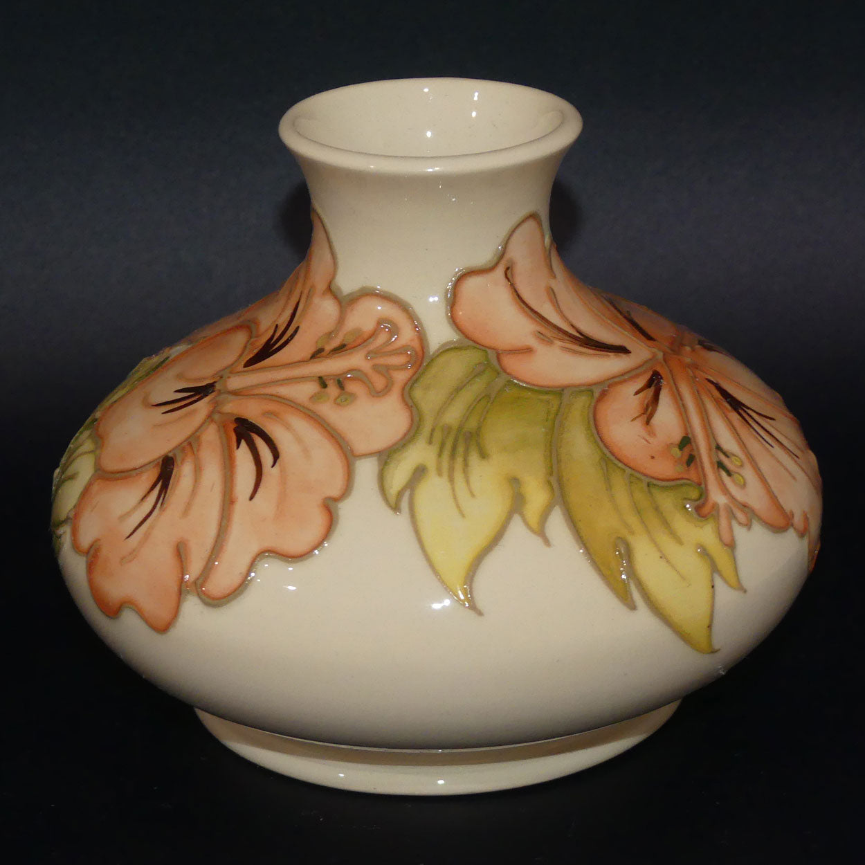 Walter Moorcroft Coral Hibiscus (Ivory) 32/5 vase