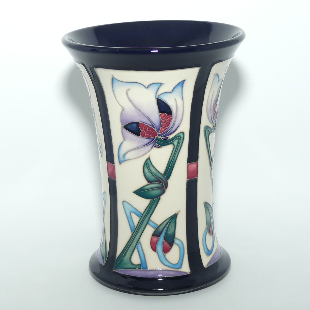 Moorcroft Pottery | Homage 158/6 vase | Designer: Rachel Bishop