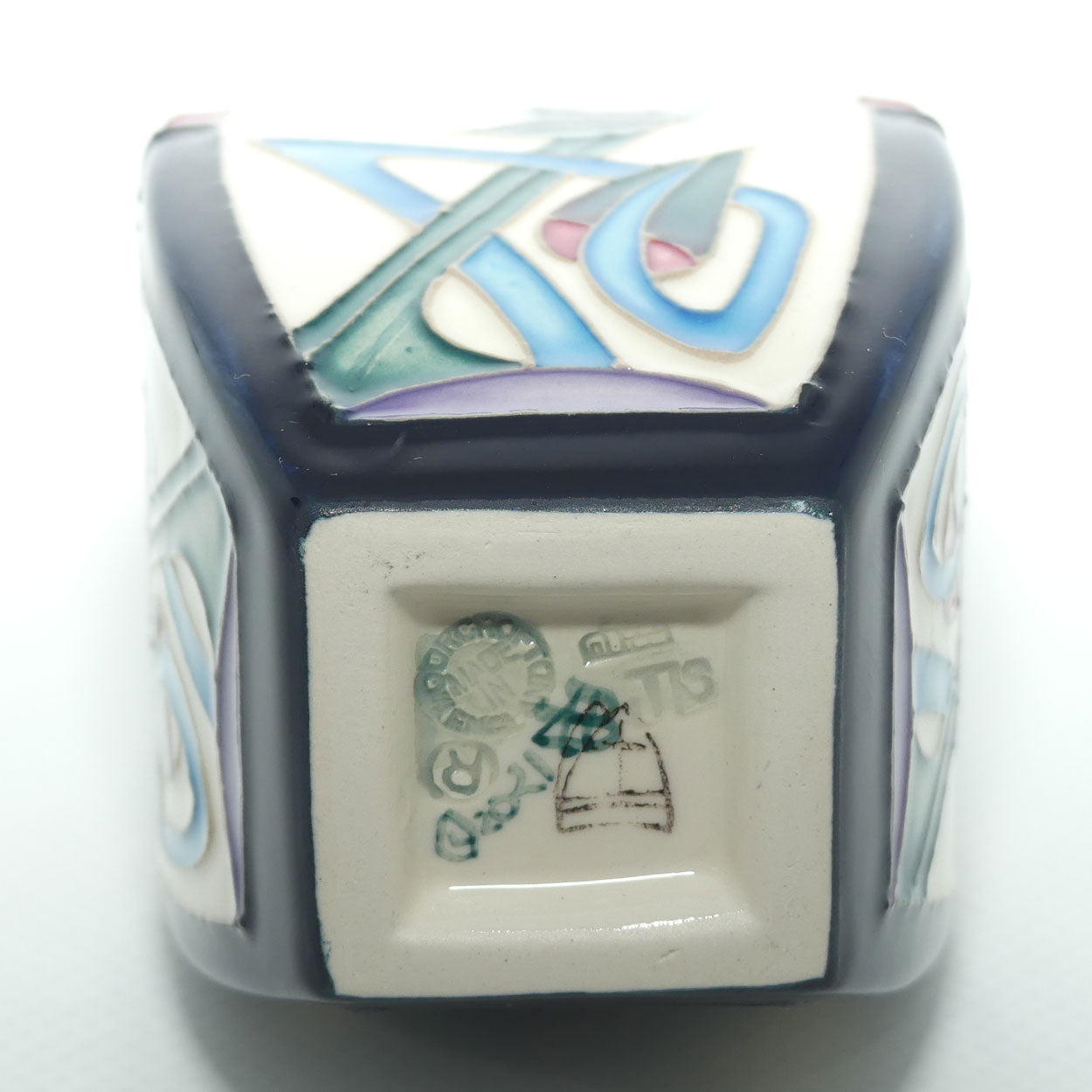 Moorcroft Homage 355/5 vase