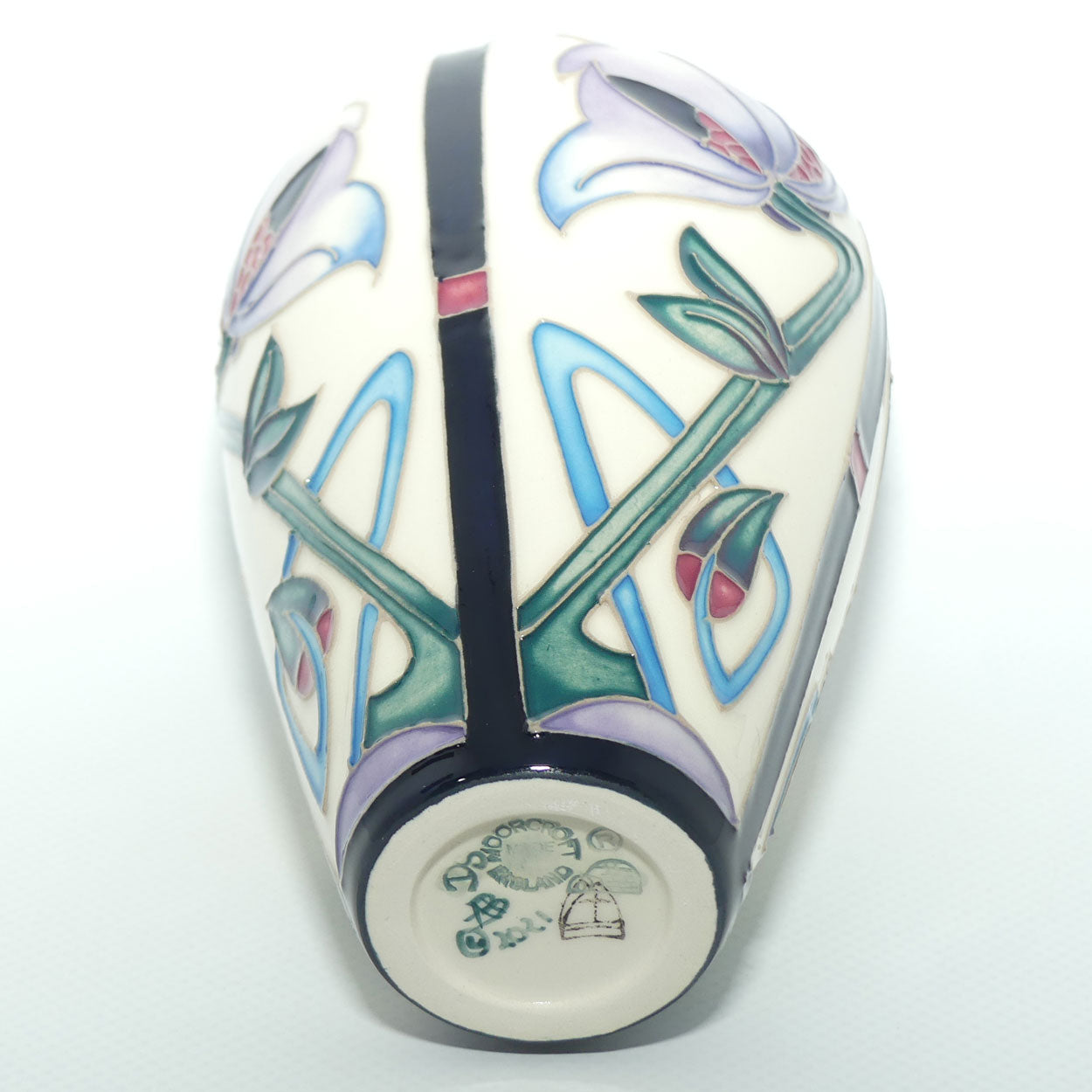 Moorcroft Homage 72/6 vase