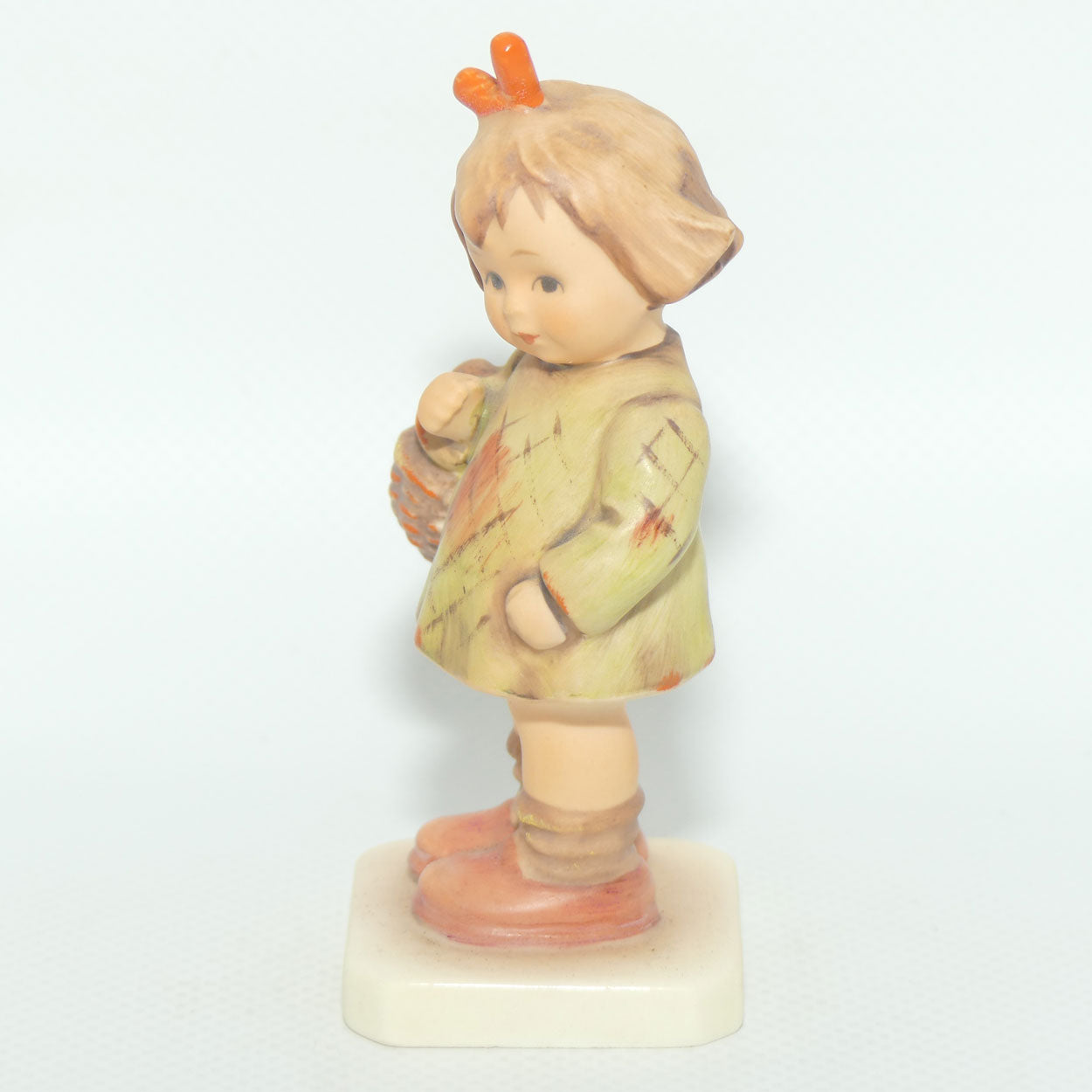 HUM0479 MI Hummel figure I Brought You a Gift | TMK6 | #2