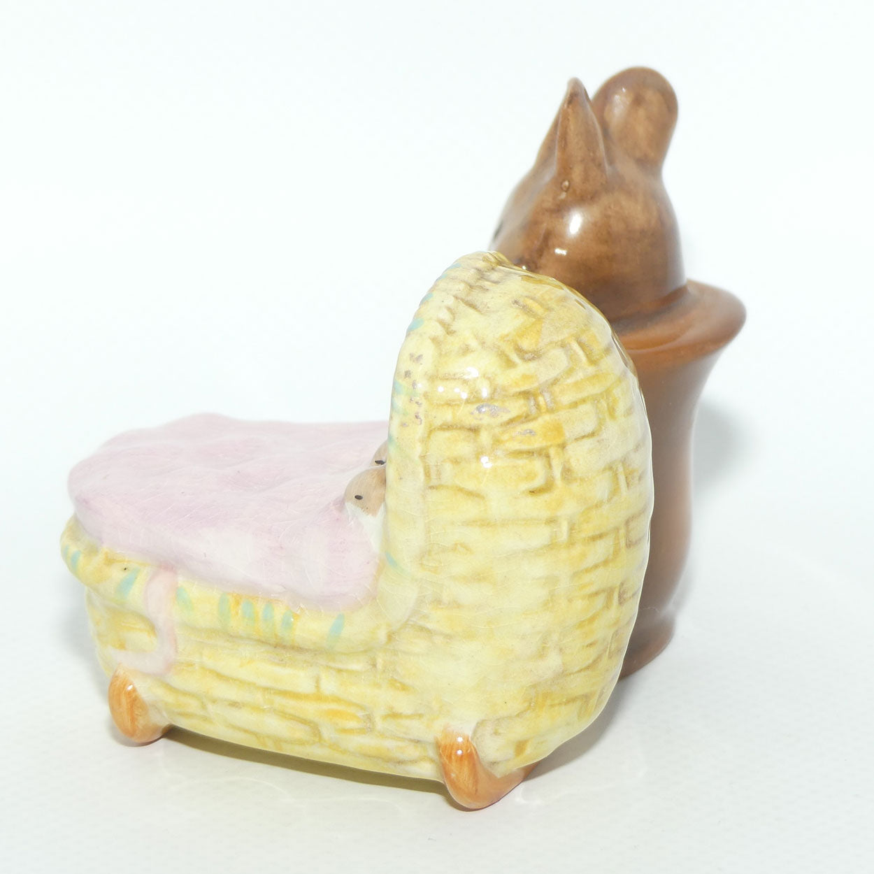 Beswick Beatrix Potter Hunca Munca | BP2a Gold Oval | #3