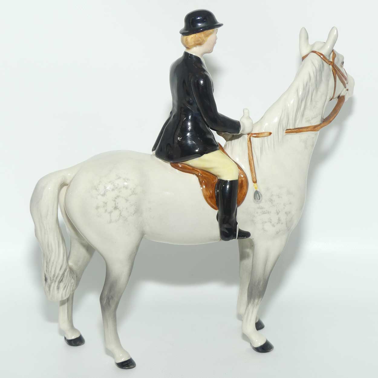 #1730 Beswick Huntswoman | On Standing Horse | Grey #1