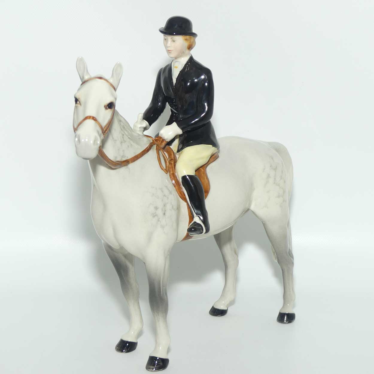 #1730 Beswick Huntswoman | On Standing Horse | Grey #1
