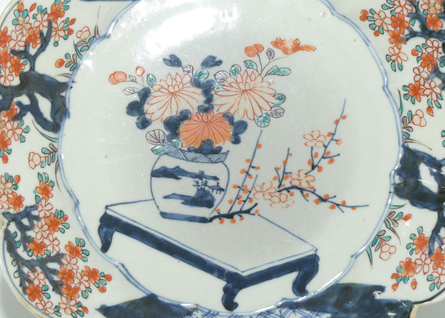Japanese Imari hand painted cabinet plate c.1900 | Fluted Rim #2 | Red and Blue