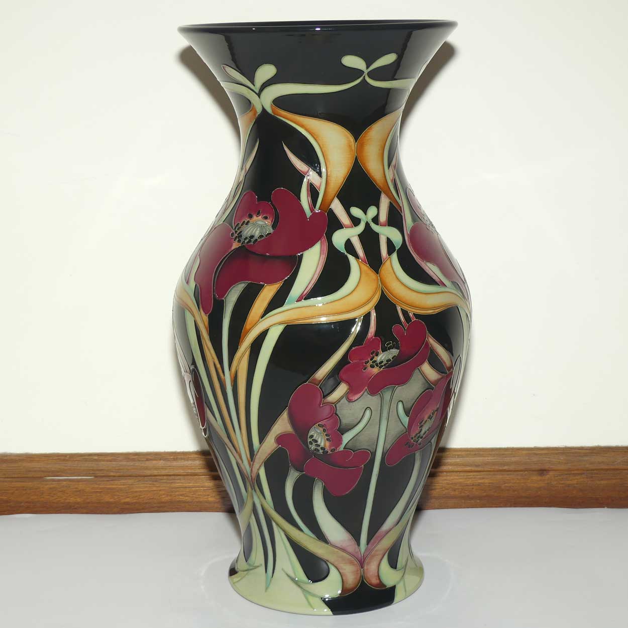 Moorcroft In Praise of Poppies vase | Prestige | Shape 226/18 | Num Ed