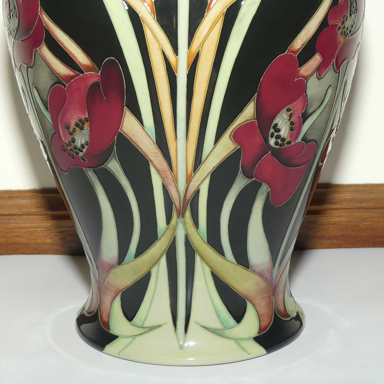 Moorcroft In Praise of Poppies vase | Prestige | Shape 226/18 | Num Ed