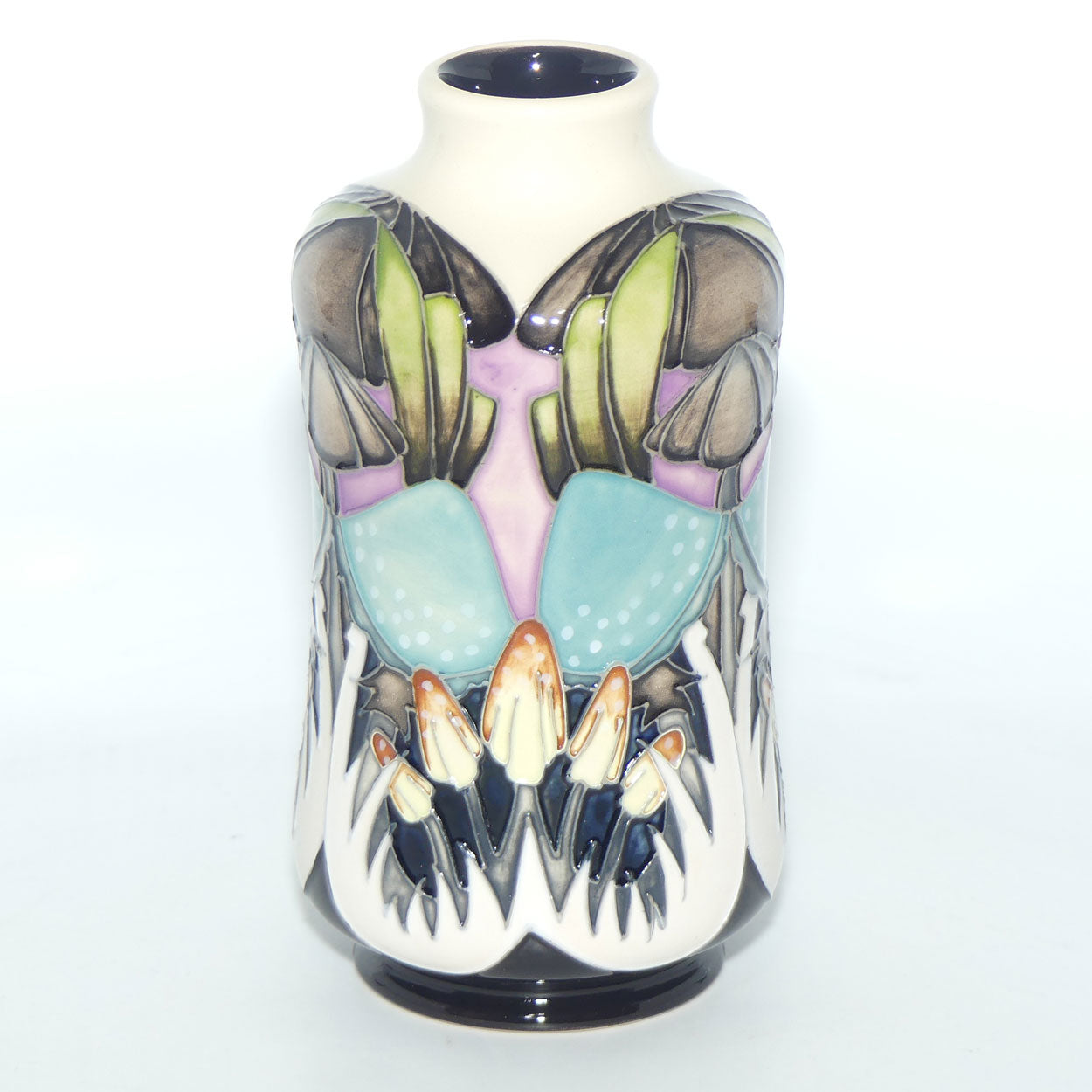 Moorcroft Pottery | Indigo Lace 98/5 vase | Vicky Lovatt