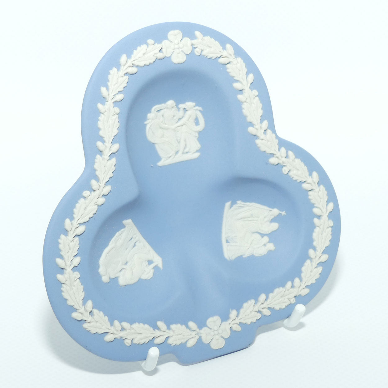 Wedgwood Jasper | White on Pale Blue | Clubs shape dish | #1