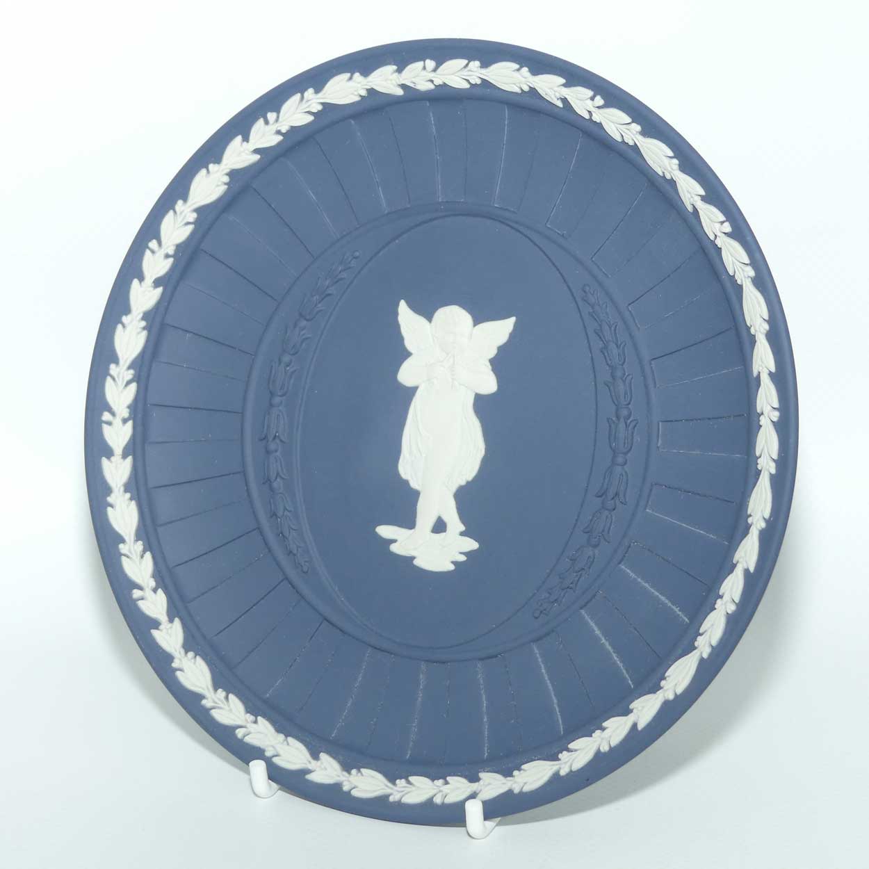 Wedgwood Jasper | White on Dark Blue Cherub with 2 trumpets plate | 16.5cm diameter