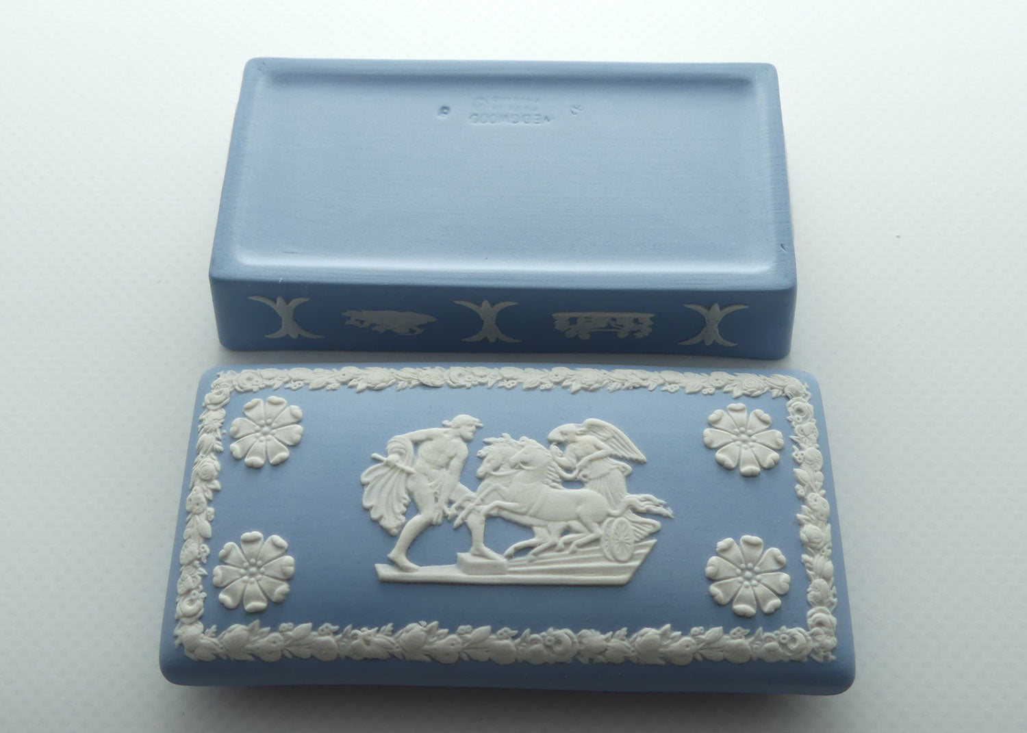 Wedgwood Jasper | White on Pale Blue | Well decorated Rectangular box