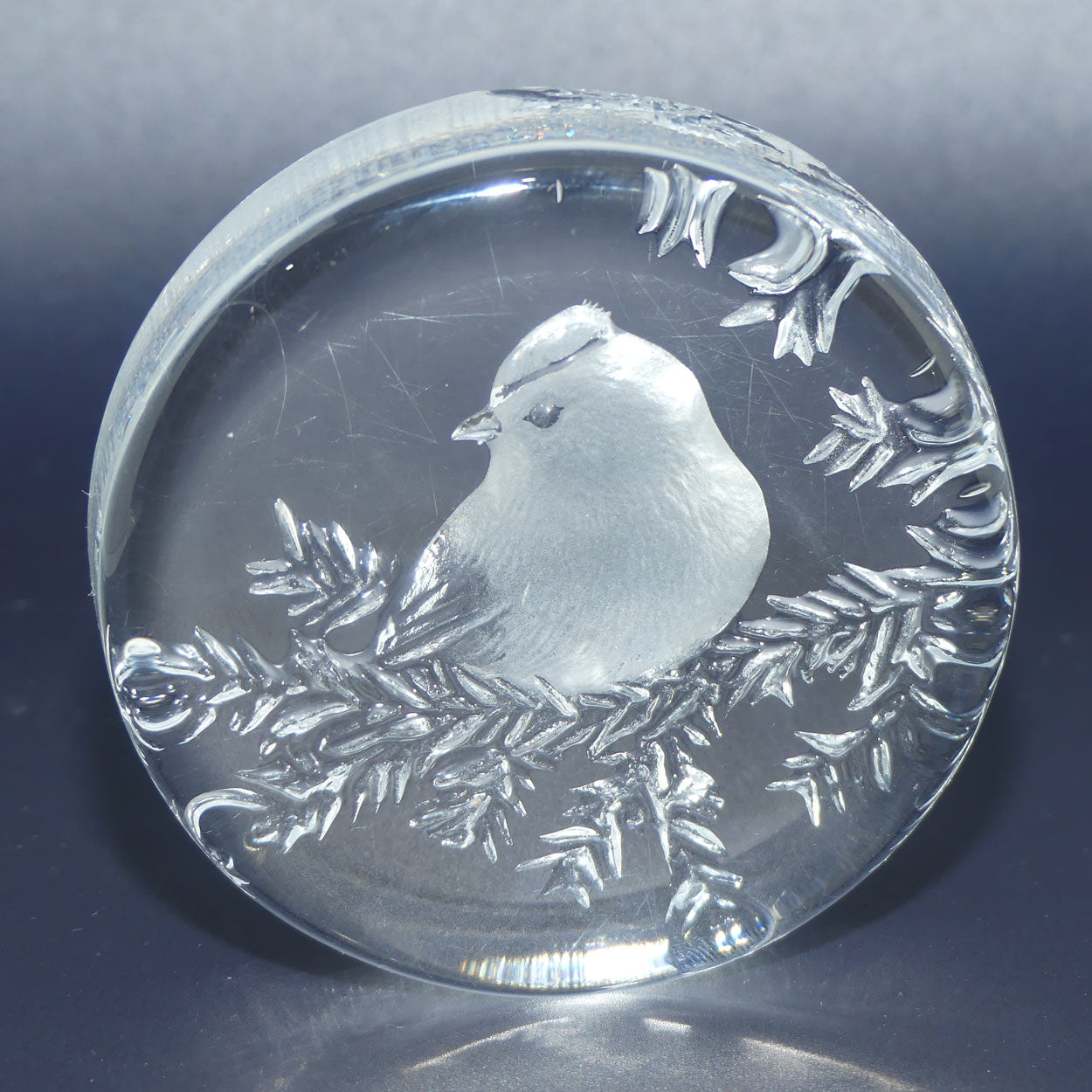 Mats Jonasson Sweden Crystal | 29152 | Small Robin paperweight