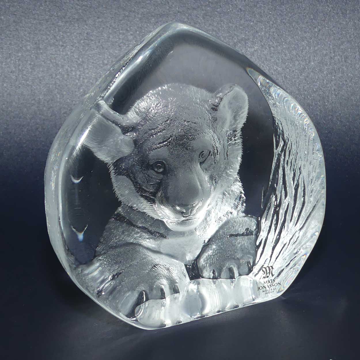 Mats Jonasson Sweden Crystal | 3708 Tiger Cub Plaque paperweight