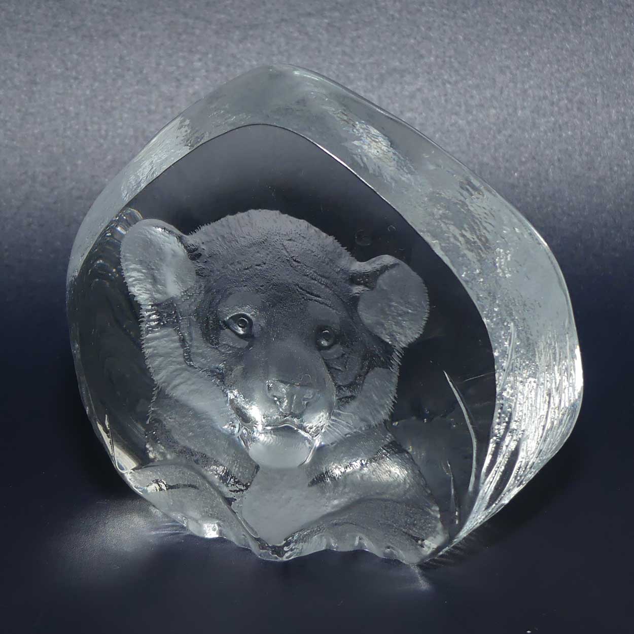Mats Jonasson Sweden Crystal | 3708 Tiger Cub Plaque paperweight