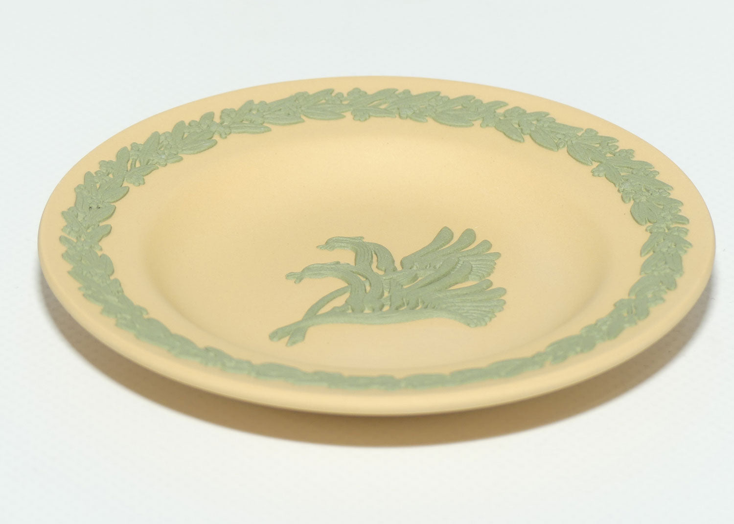 Wedgwood Jasper | Australian Native Flowers | Kangaroo Paw | miniature plate | boxed