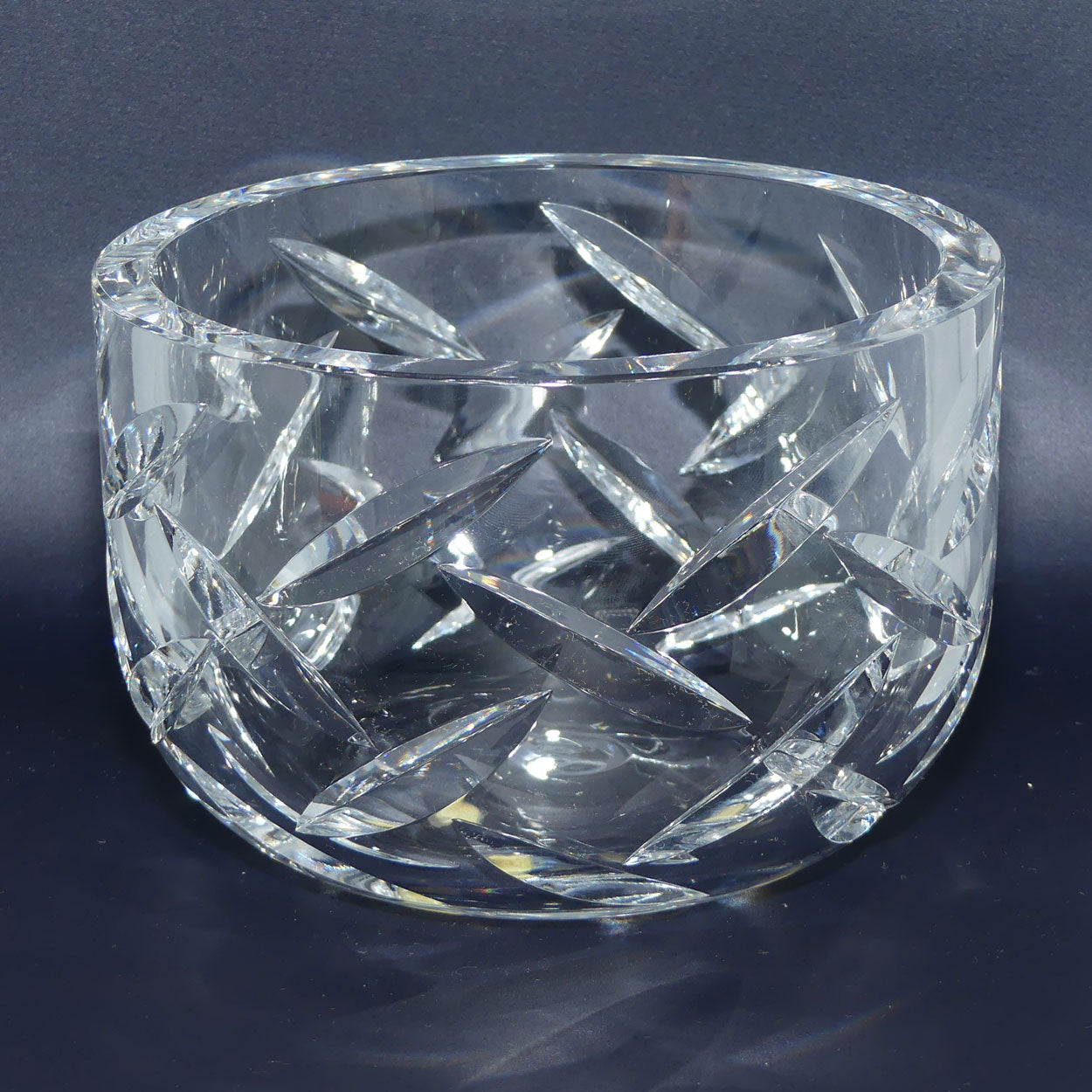 kosta-crystal-fancy-diagonal-cut-low-vase-goran-warff-58404