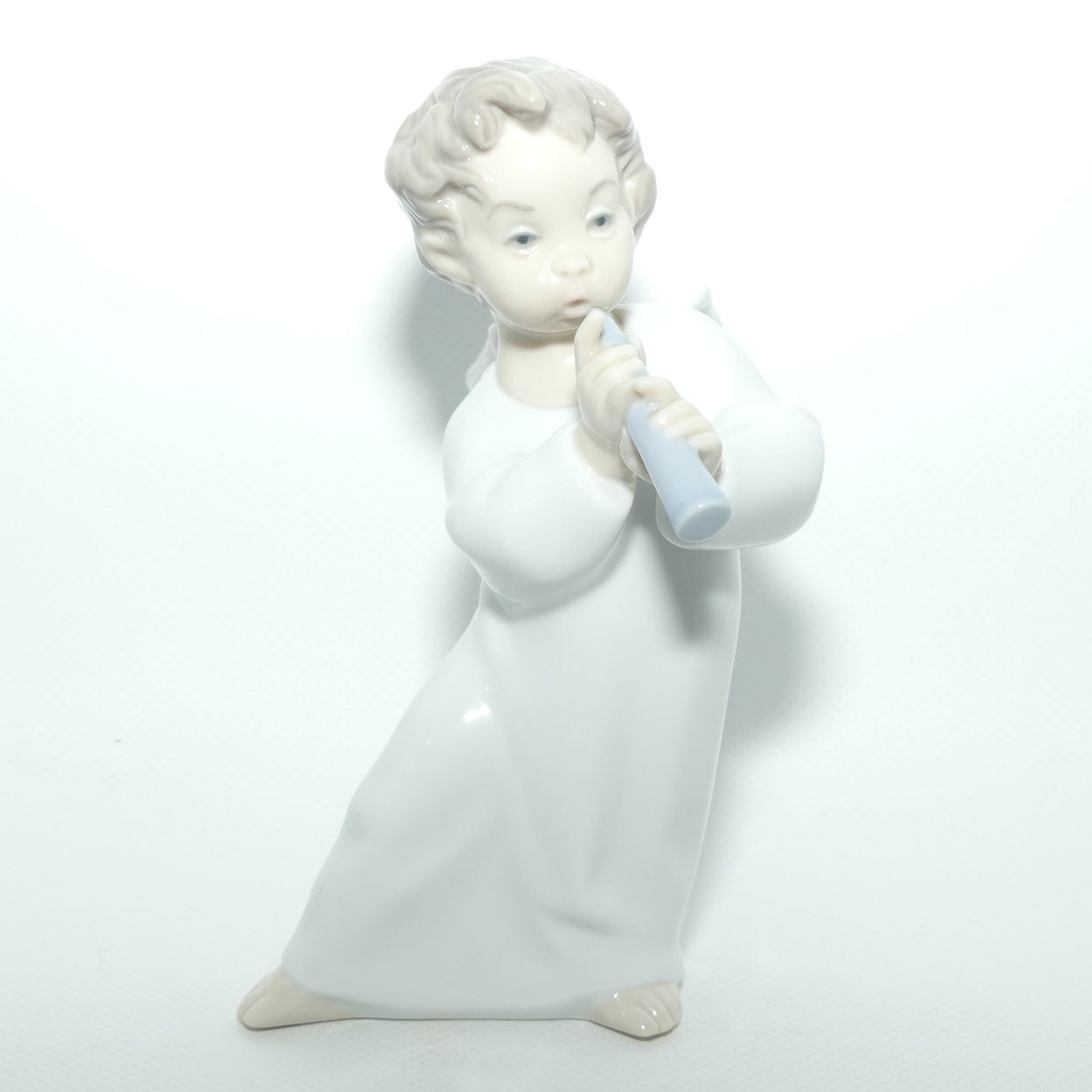 Lladro figure Angel with Flute | Angel Standing | #4540
