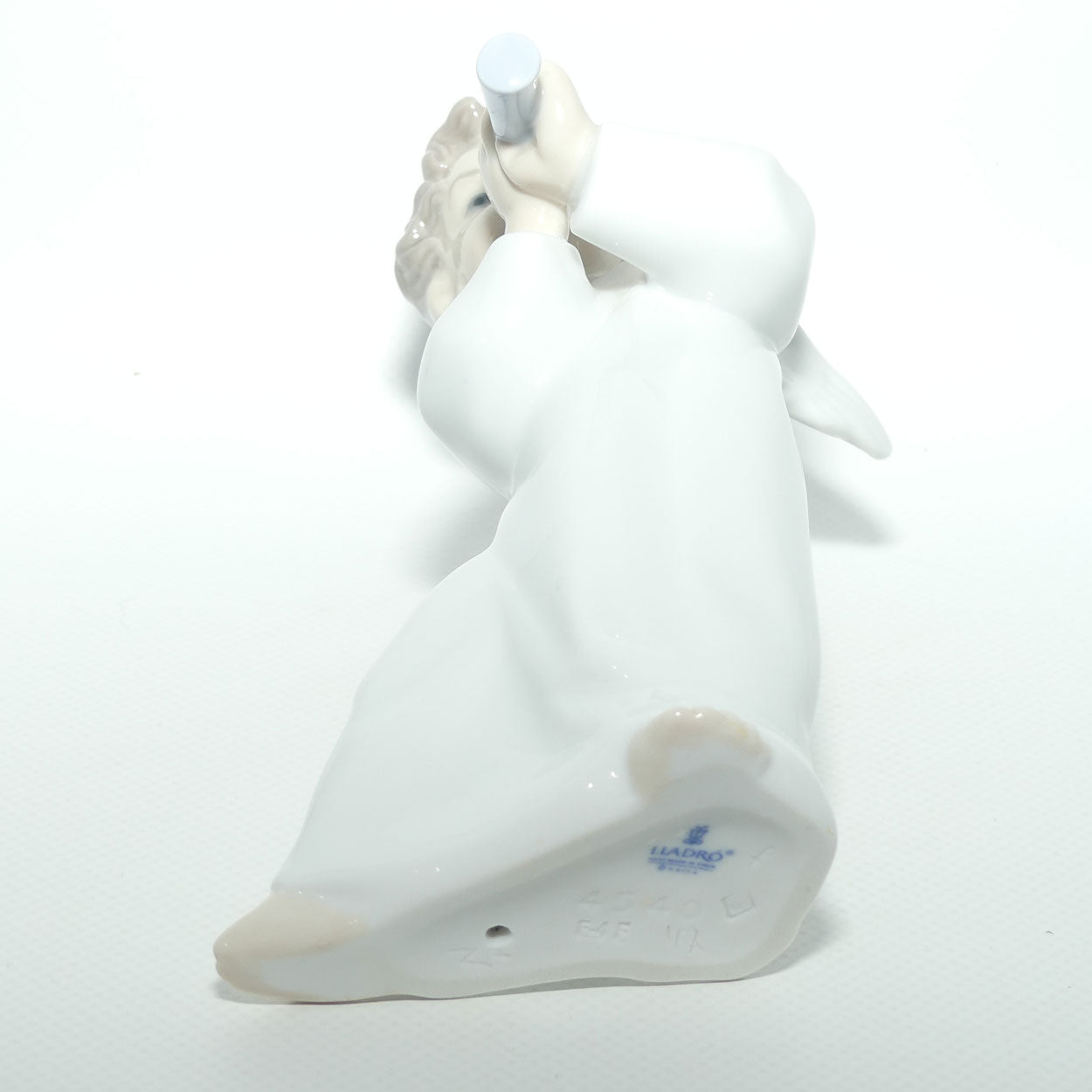 Lladro figure Angel with Flute | Angel Standing | #4540