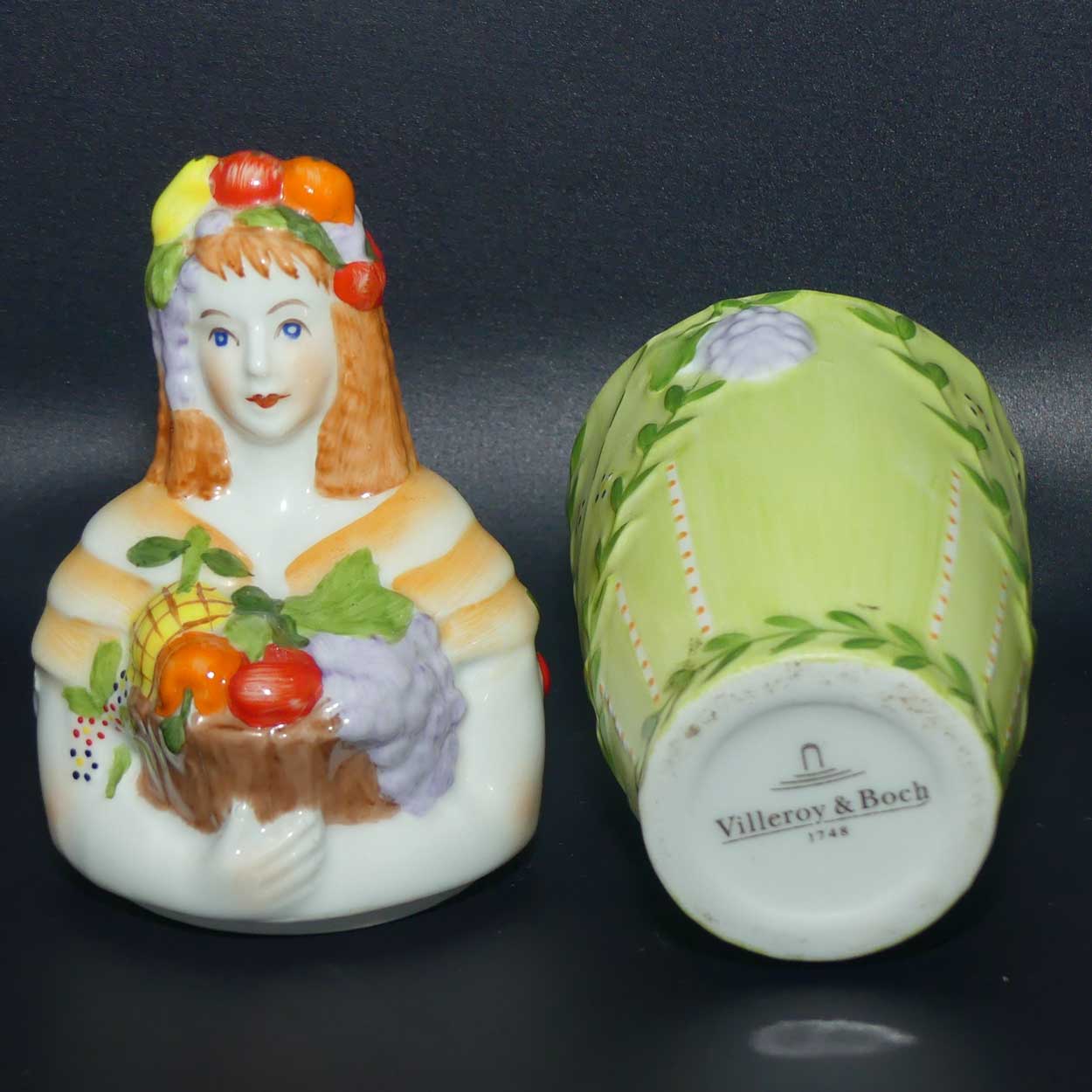 Villeroy and Boch French Gardeners Fragrances Lady with Basket of Fruit Votive
