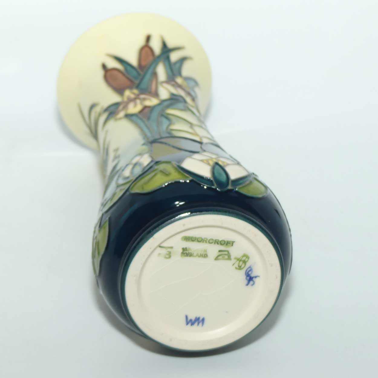 Moorcroft Lamia 364/8 vase