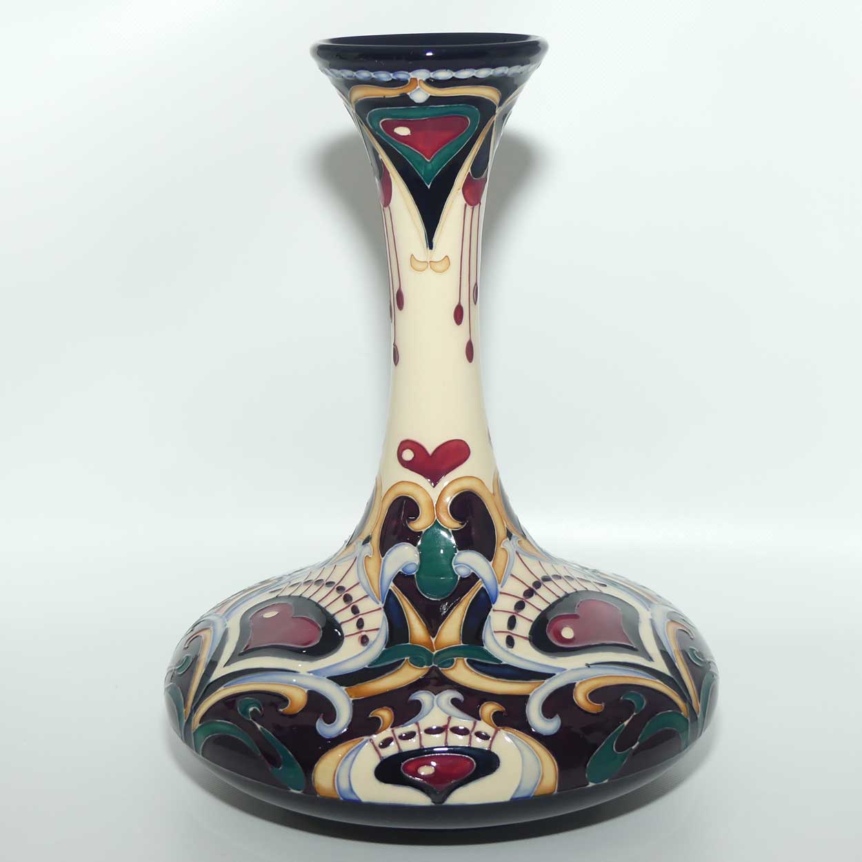 Moorcroft Lassie o'My Heart vase | Shape 104/9 | LE116/150