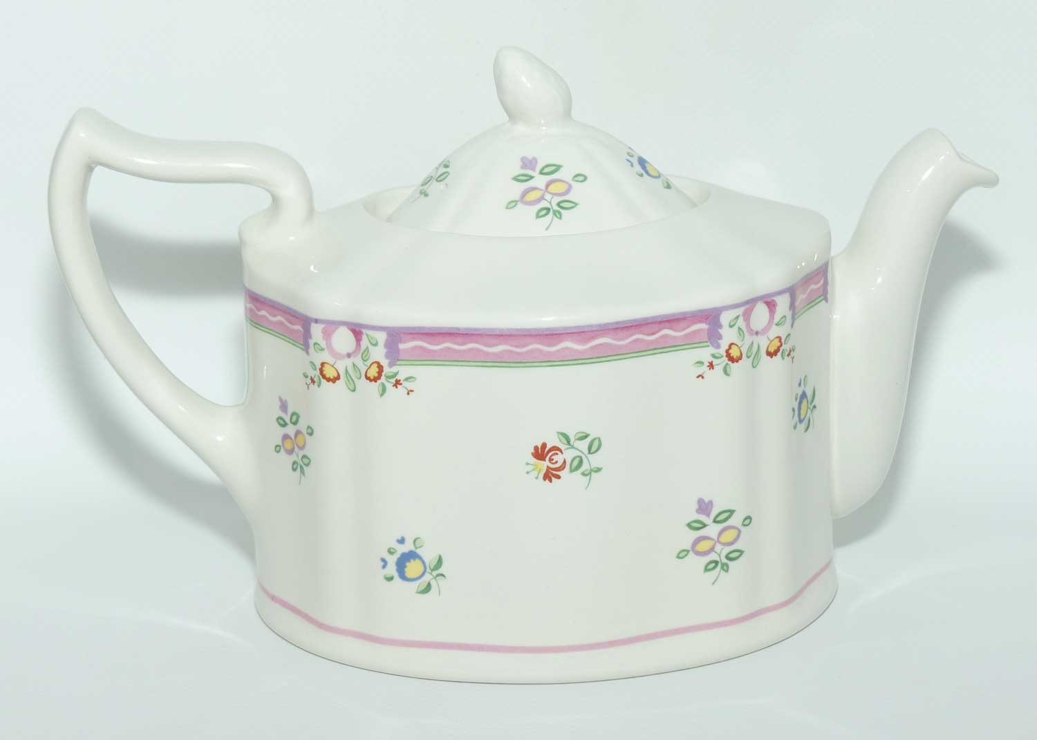 Laura Ashley England | Alice pattern tea pot | boxed