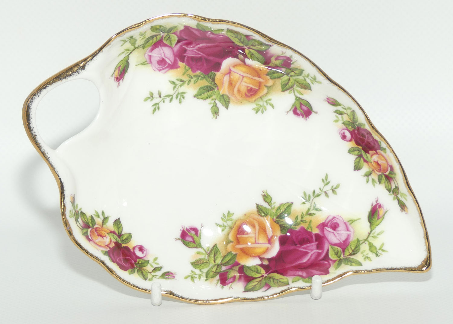 Royal Albert Bone China England Old Country Roses Leaf Shape Plate| © 1962 Royal Albert Ltd backstamp