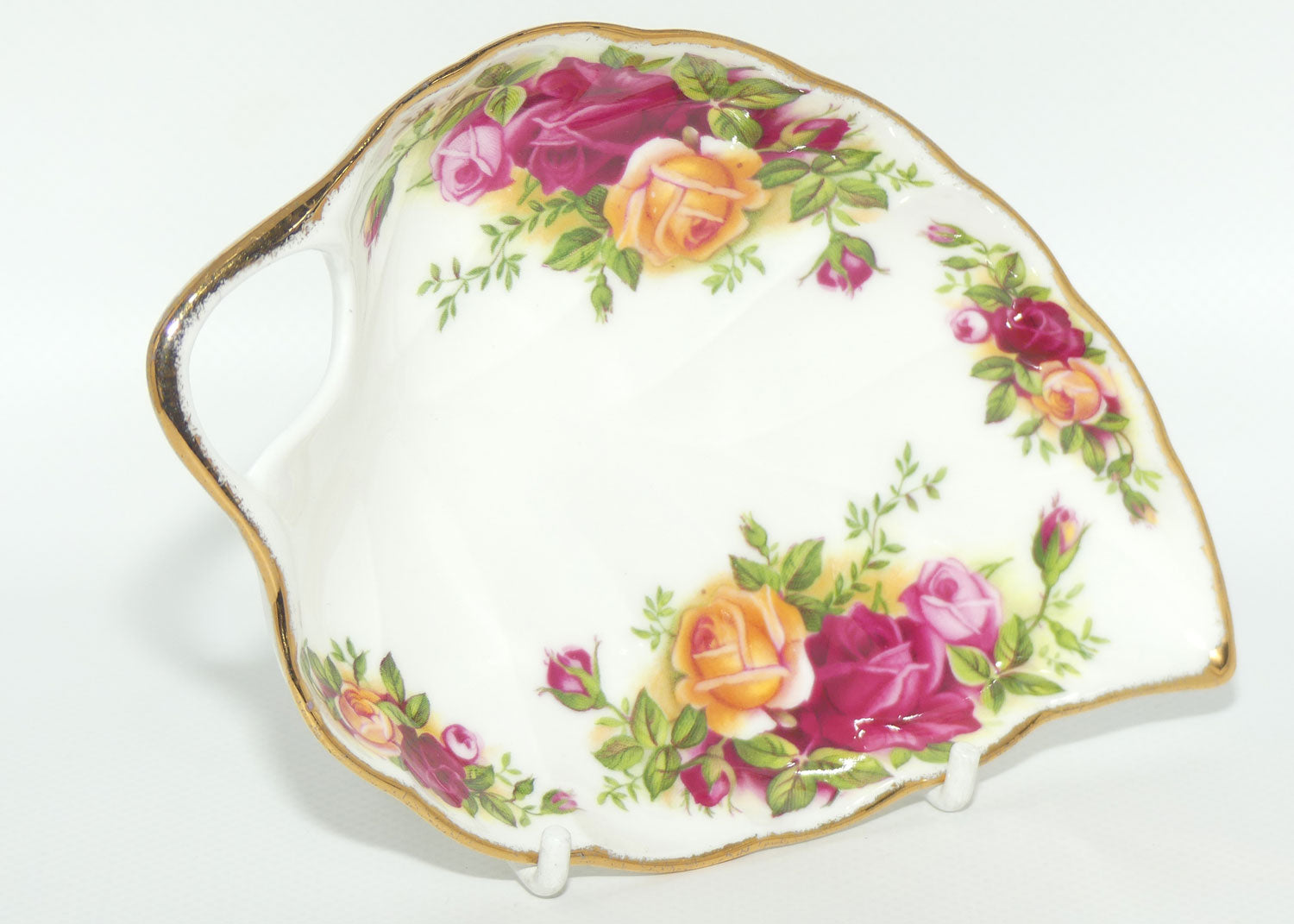 Royal Albert Bone China England Old Country Roses Leaf Shape Plate| © 1962 Royal Albert Ltd backstamp