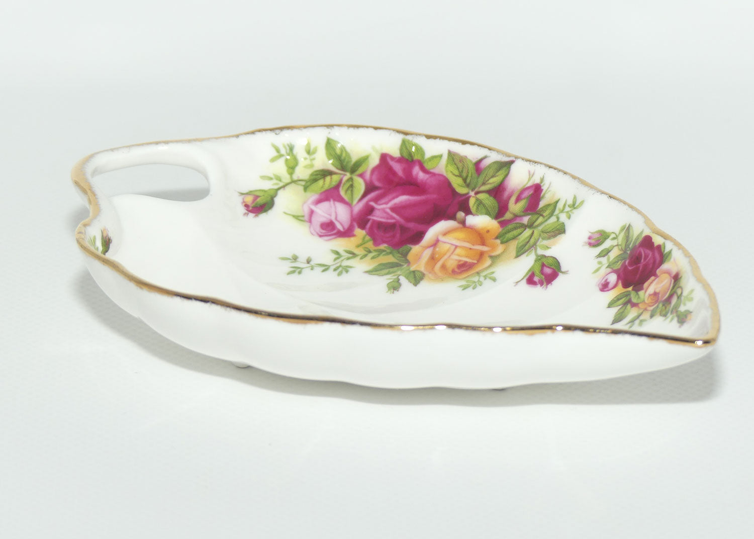 Royal Albert Bone China England Old Country Roses Leaf Shape Plate| © 1962 Royal Albert Ltd backstamp