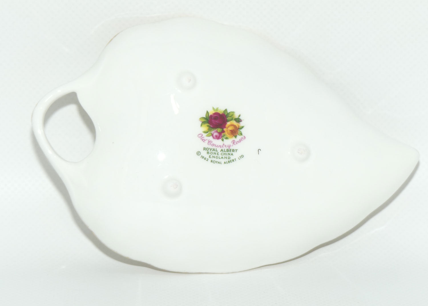 Royal Albert Bone China England Old Country Roses Leaf Shape Plate| © 1962 Royal Albert Ltd backstamp